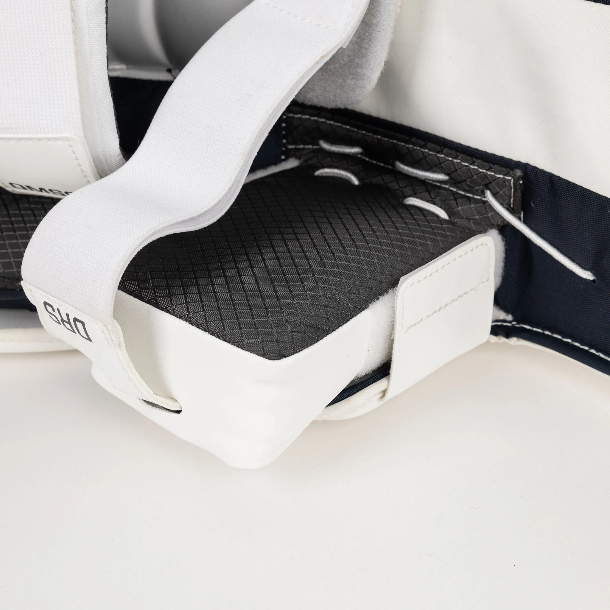 CCM Extreme Flex E6.5 Junior Goalie Leg Pads