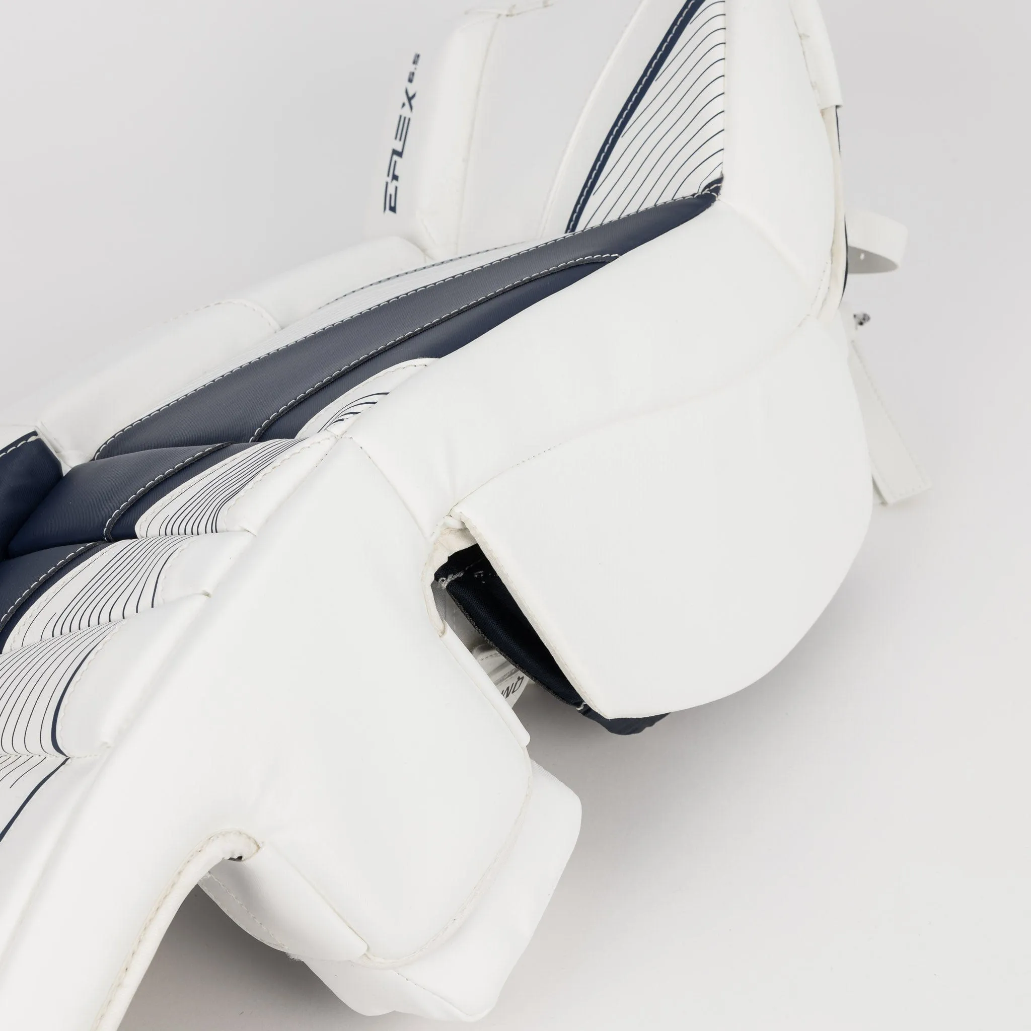 CCM Extreme Flex E6.5 Junior Goalie Leg Pads