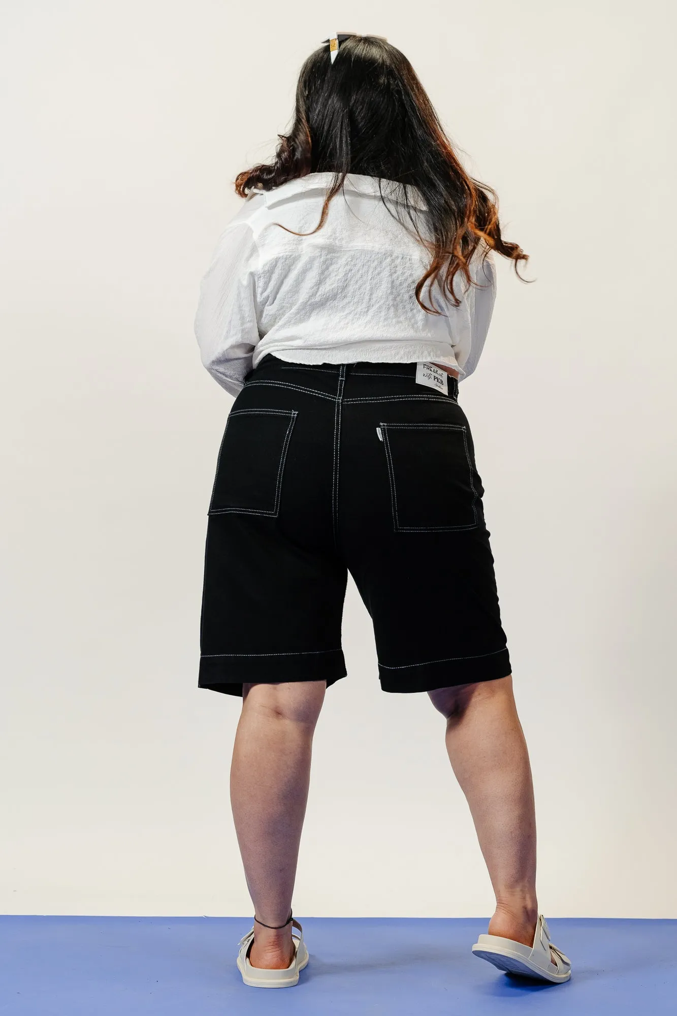 Denim Contrast Stitch Curve Black Shorts