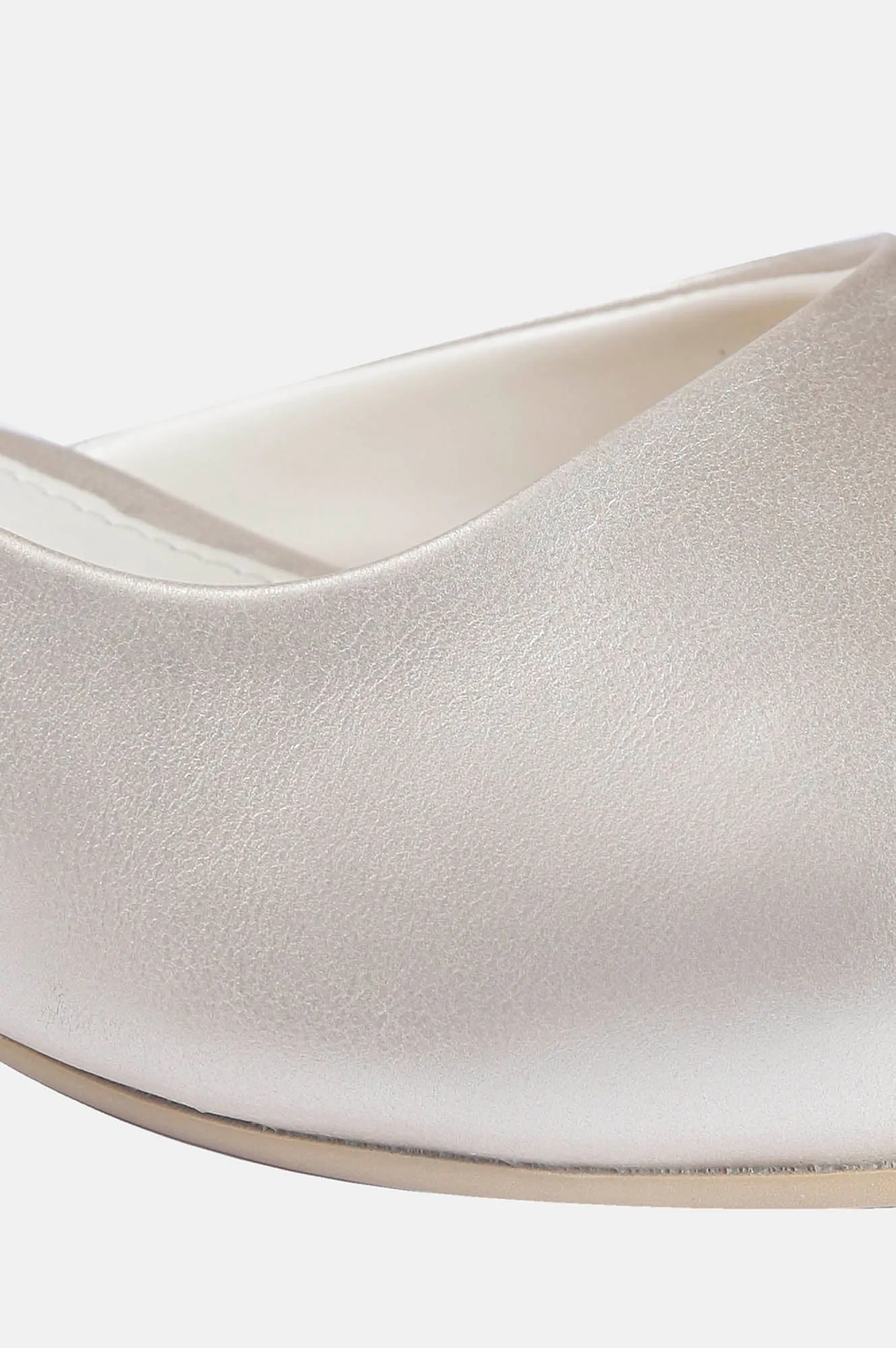Gold Pointed Toe Mettalic Flat - ZCharlyne