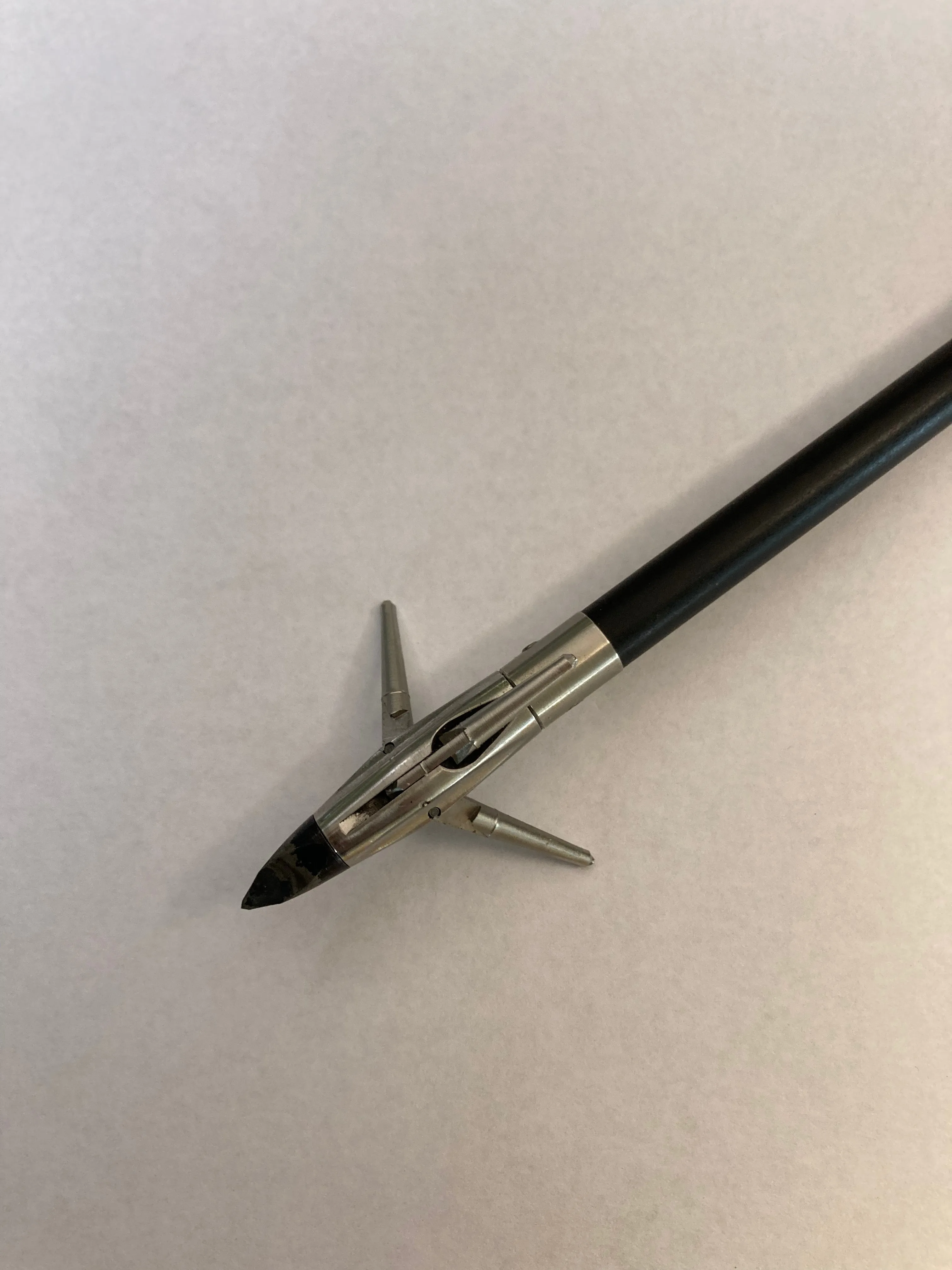 Harsh Lock 3.3 tie to the back arrow * please note Standard Safety slides will not fit  (.350 in diameter shaft)