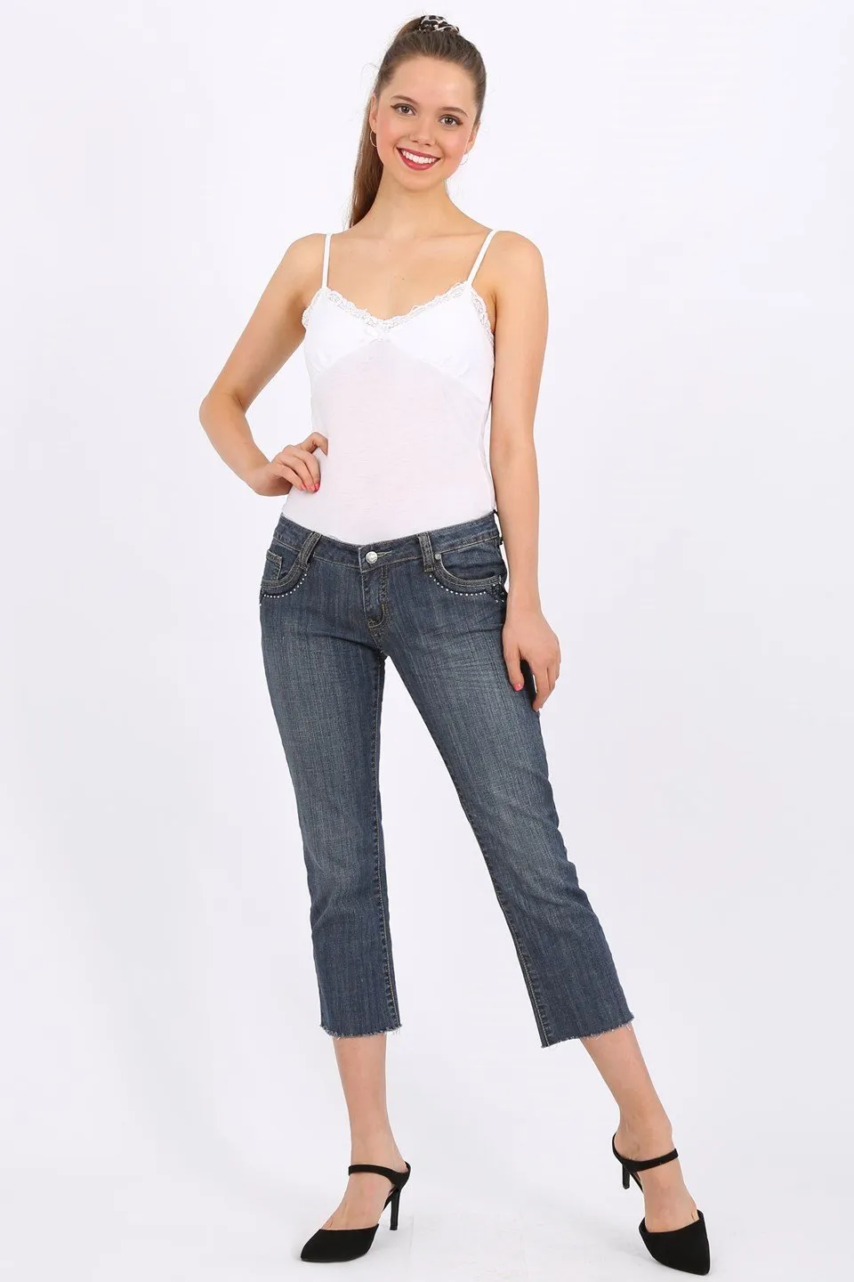 MISS PINKI Sawyer cropped Jeans in blue