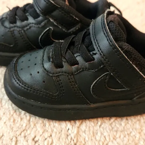 Nike Air Force 1 easy on boy's toddler sneaker