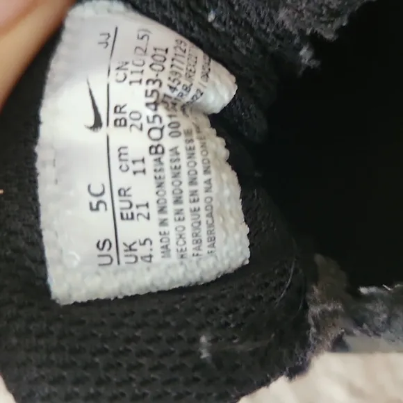 Nike Air Force 1 easy on boy's toddler sneaker
