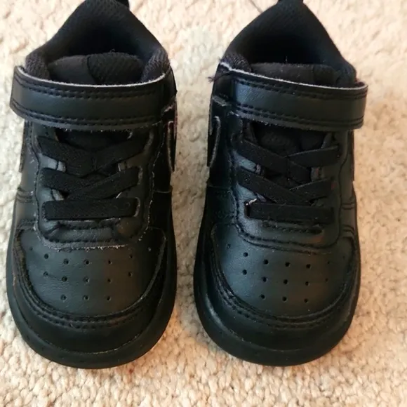Nike Air Force 1 easy on boy's toddler sneaker