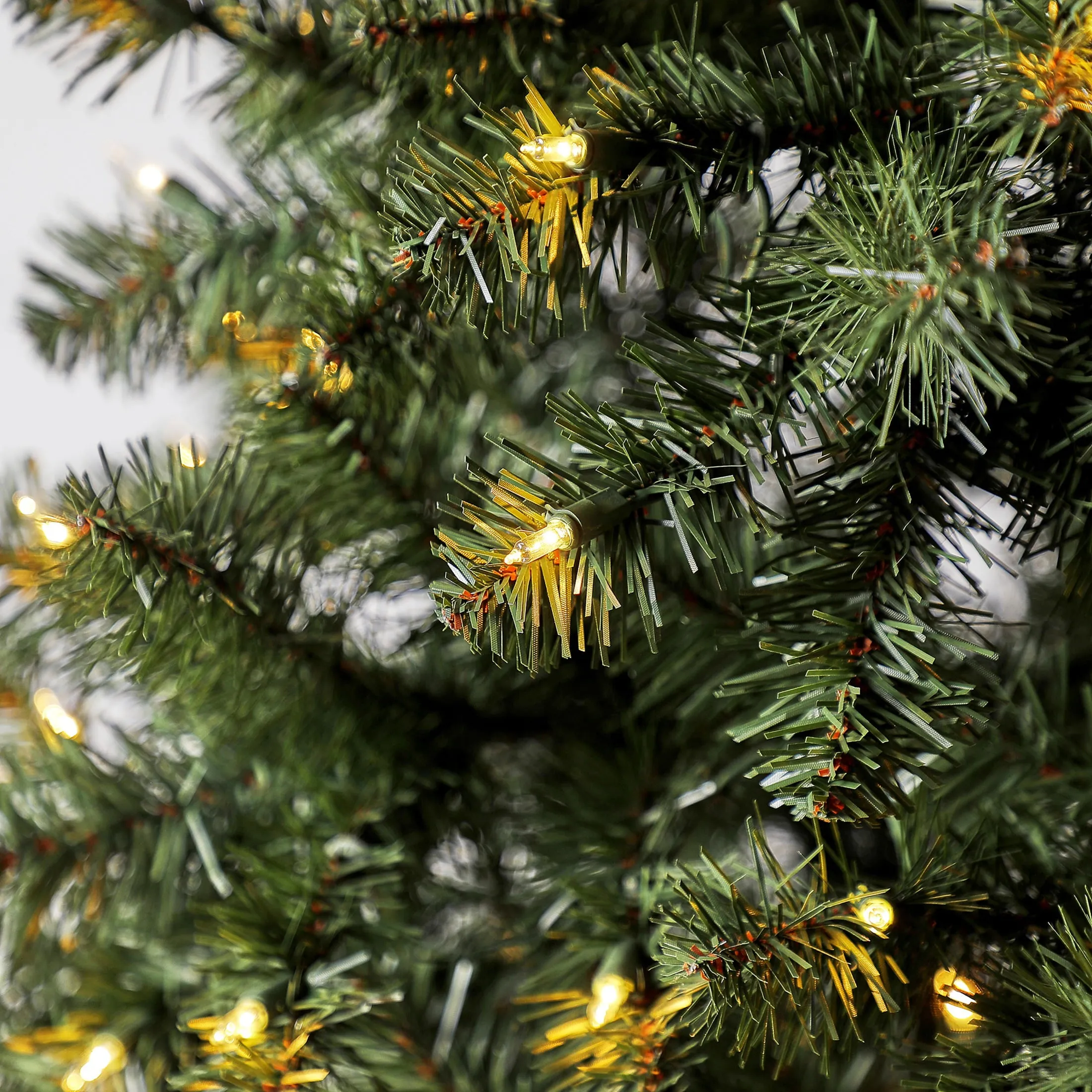Pre-Lit Madison Pine Artificial Christmas Tree Clear Incandescent Lights 6.5 Ft