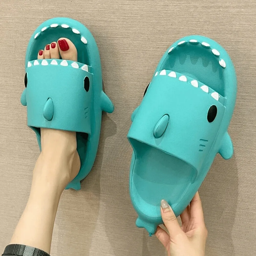 Shark anti-slip sandals: comfort and safety 