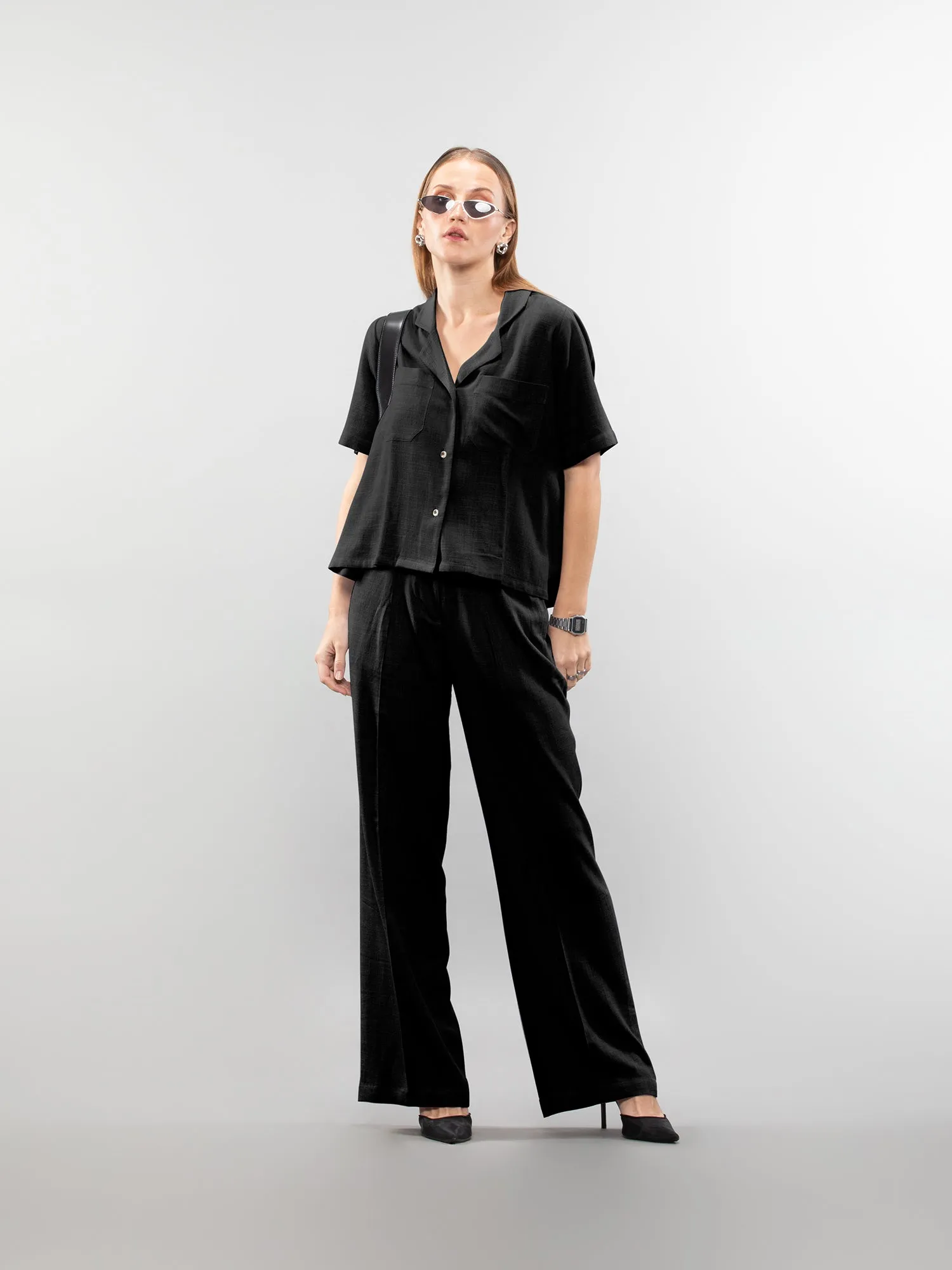 Short-sleeve linen shirt