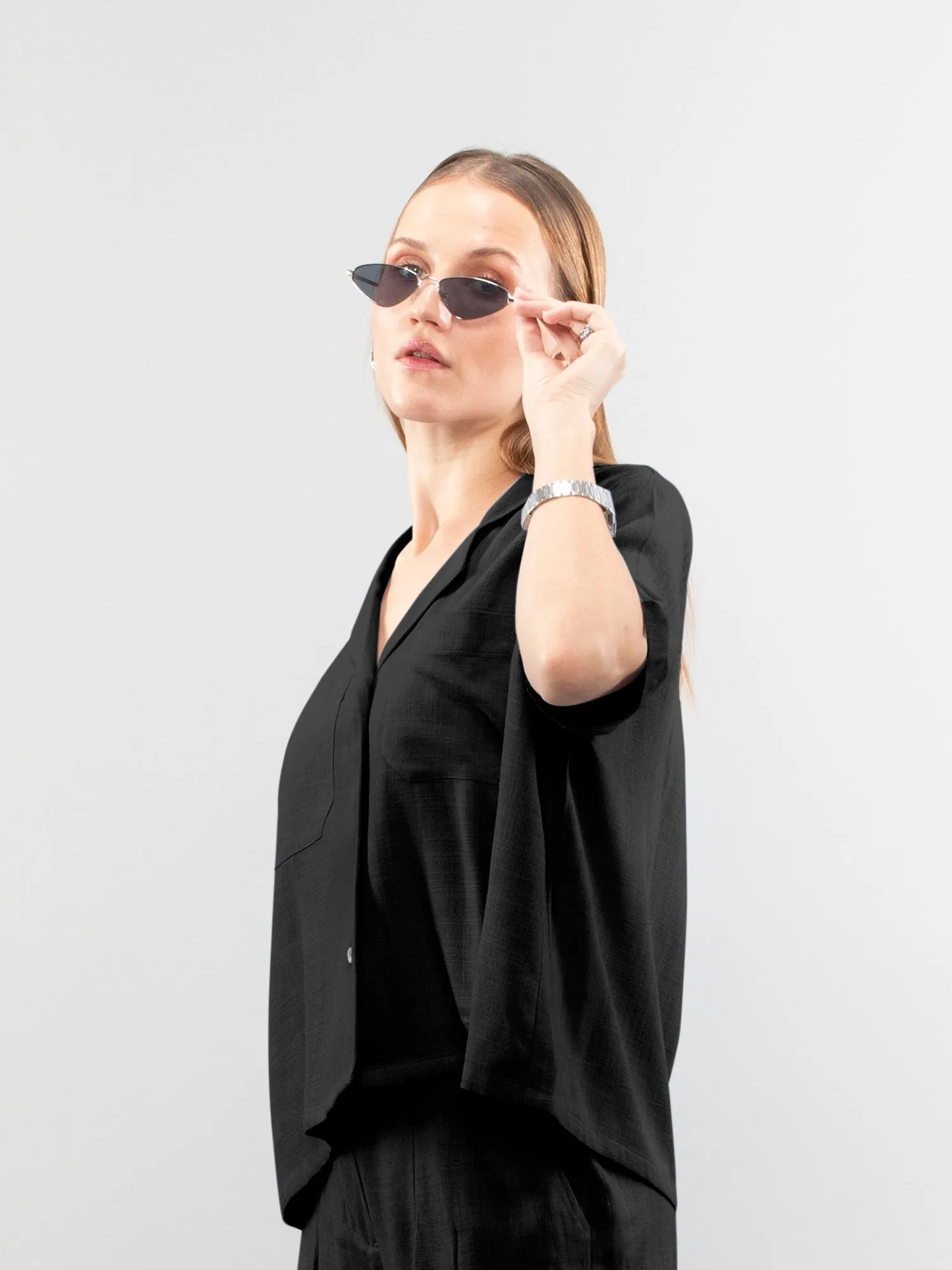 Short-sleeve linen shirt