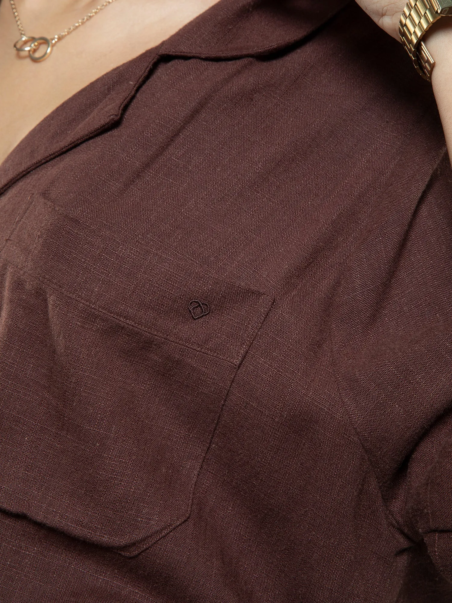 Short-sleeve linen shirt