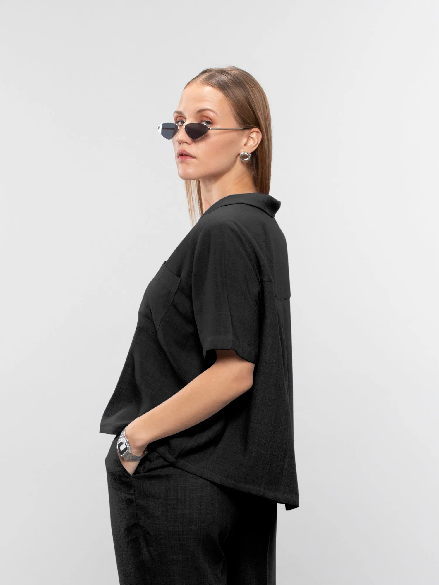 Short-sleeve linen shirt