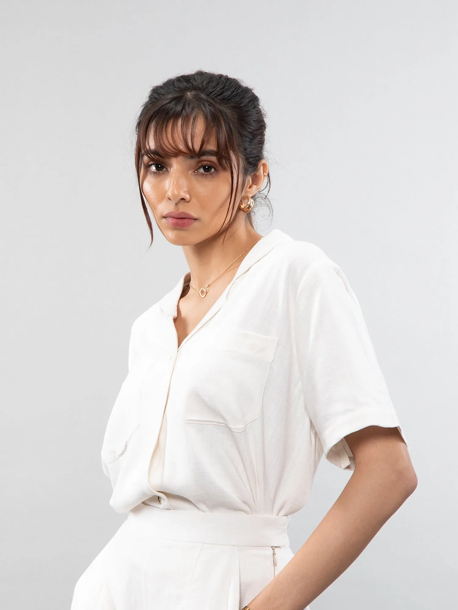 Short-sleeve linen shirt