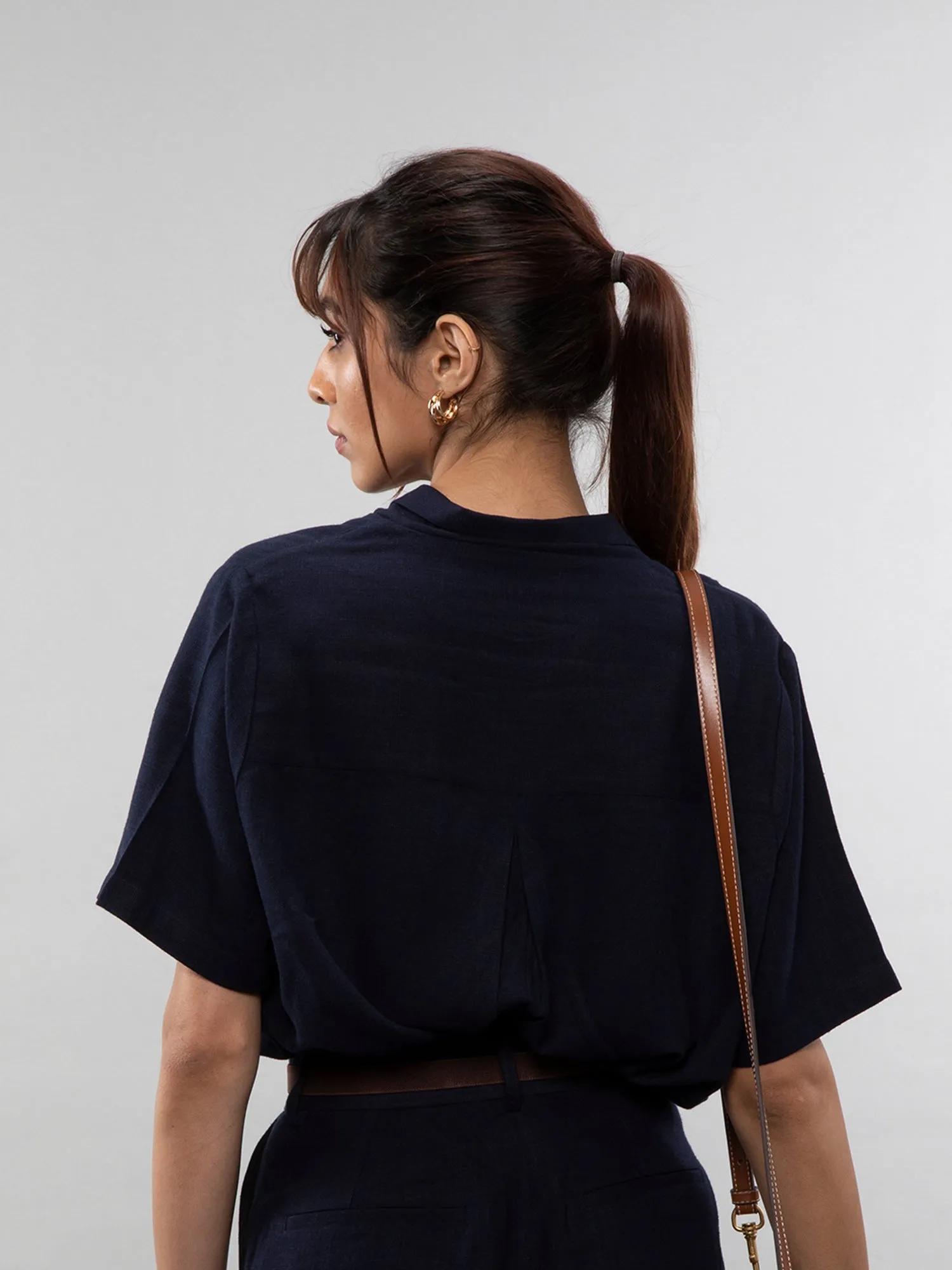Short-sleeve linen shirt