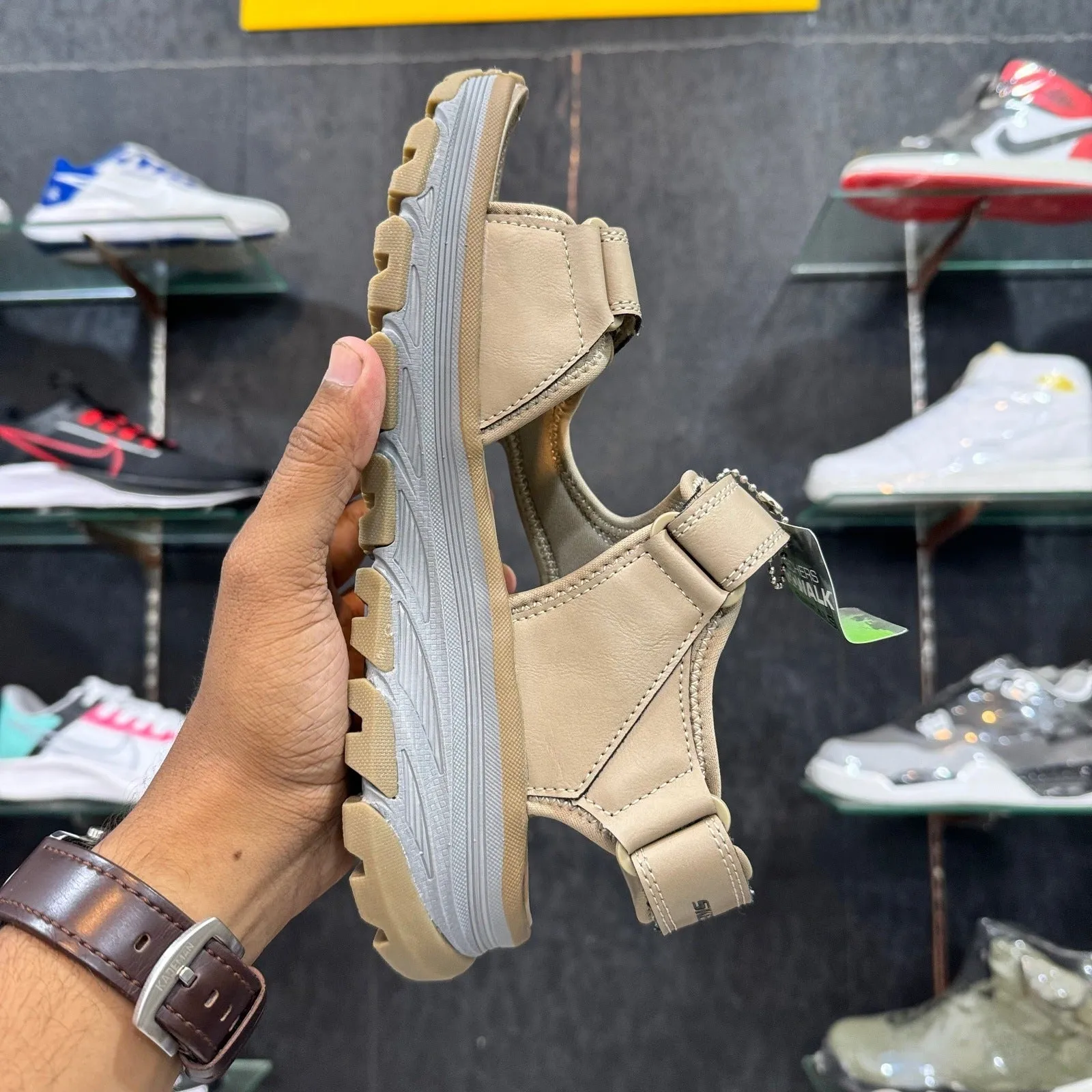 Sketchers Dlux’Trekker Sandal-Khaki-Leather
