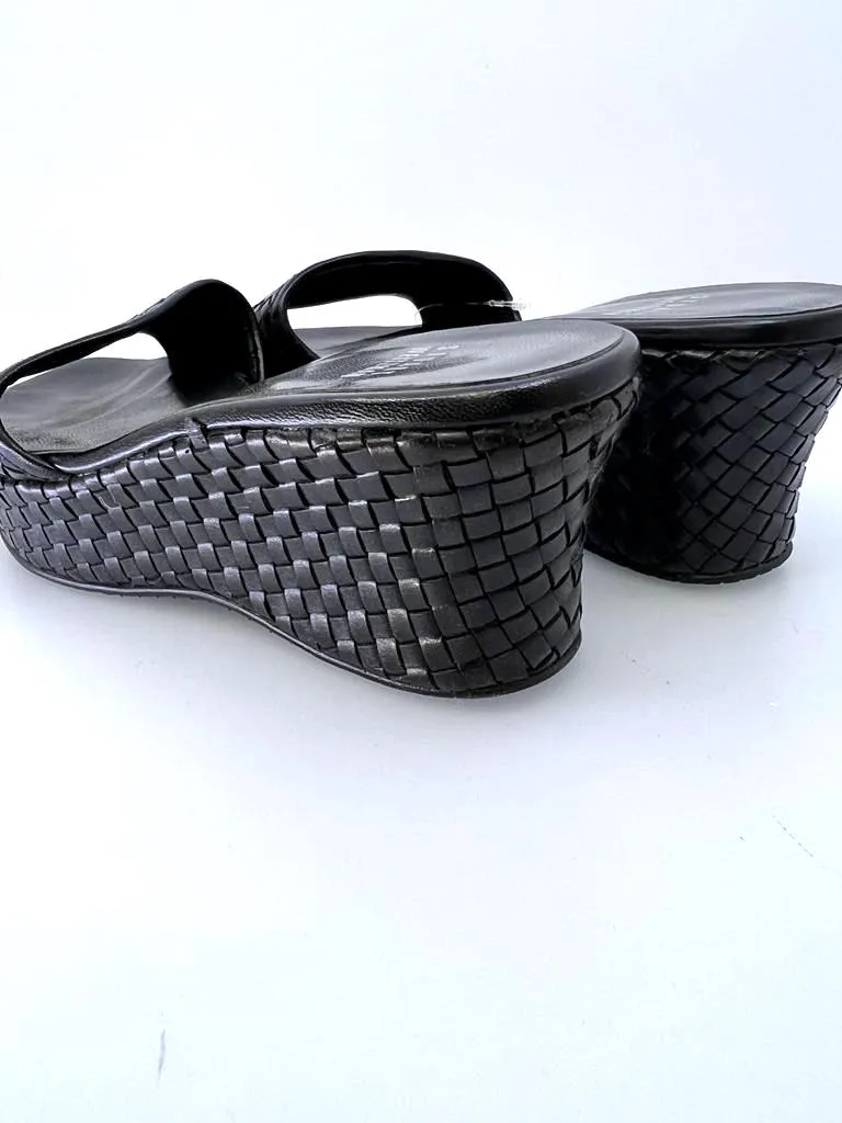 STUART WEITZMAN WEAVED PLATFORM MULES